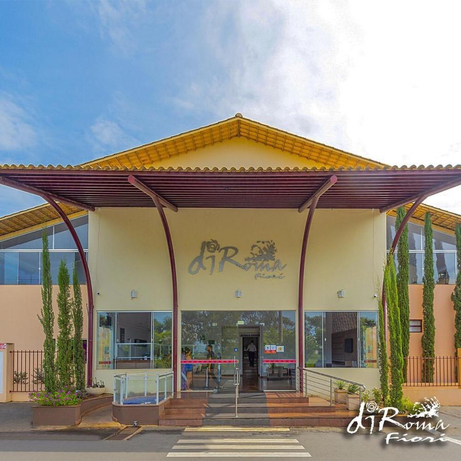 Caldas Novas - Diroma Fiori - Incluso 1 Acesso Ao Acqua Park Vulca - Oficial Dış mekan fotoğraf